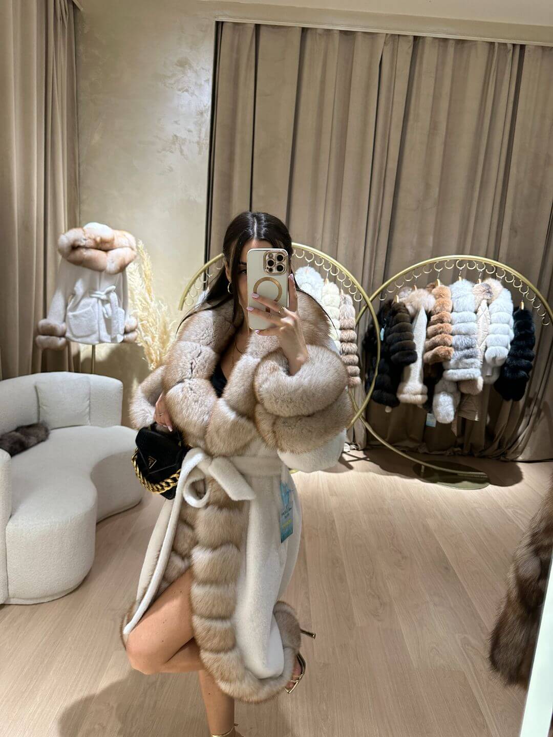 Real Fox Fur with Alkantara Coat in white