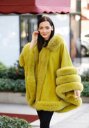 PONCHO IN CASHMERE IN PELLICCIA DI VOLPE SENAPE