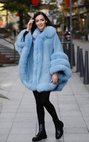 PONCHO IN CASHMERE IN PELLICCIA DI VOLPE AZZURRO