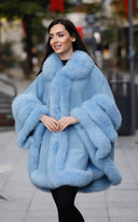 PONCHO IN CASHMERE IN PELLICCIA DI VOLPE AZZURRO