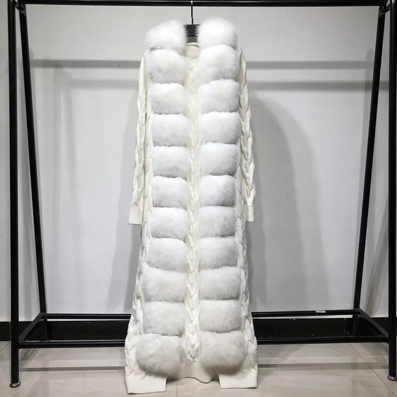 Fox Fur Cashmere/Knit Cardigan in white